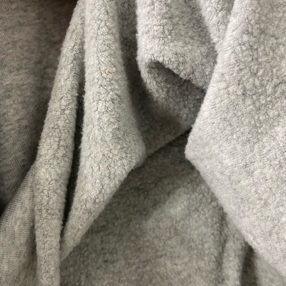 Women’s American Eagle, open back, off the shoulder, long sleeve - Picture 3 of 4